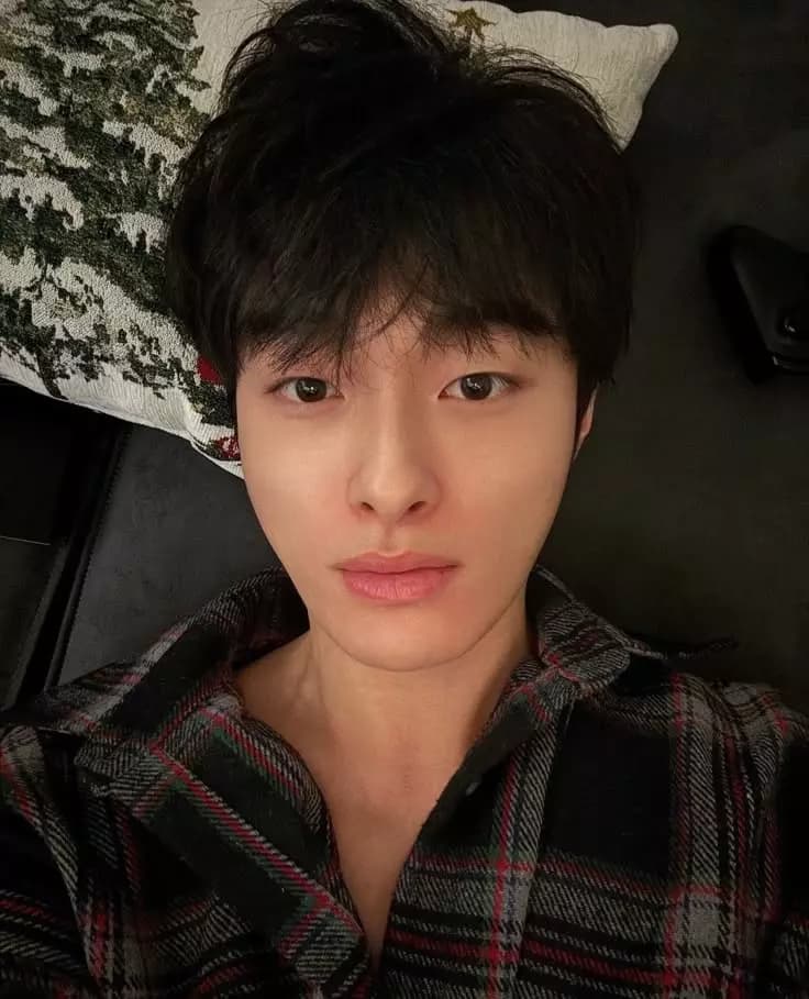 Yoon Chan-young thumbnail