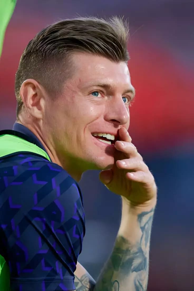 Toni Kroos thumbnail