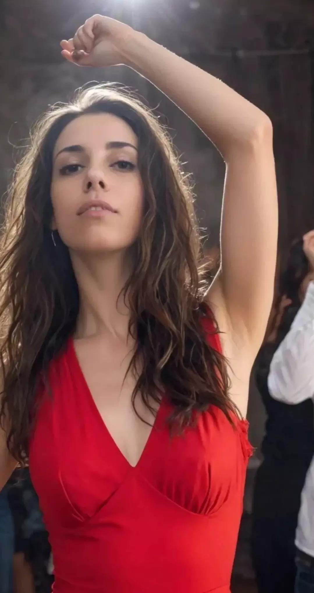 lost girlfriend in a bet thumbnail