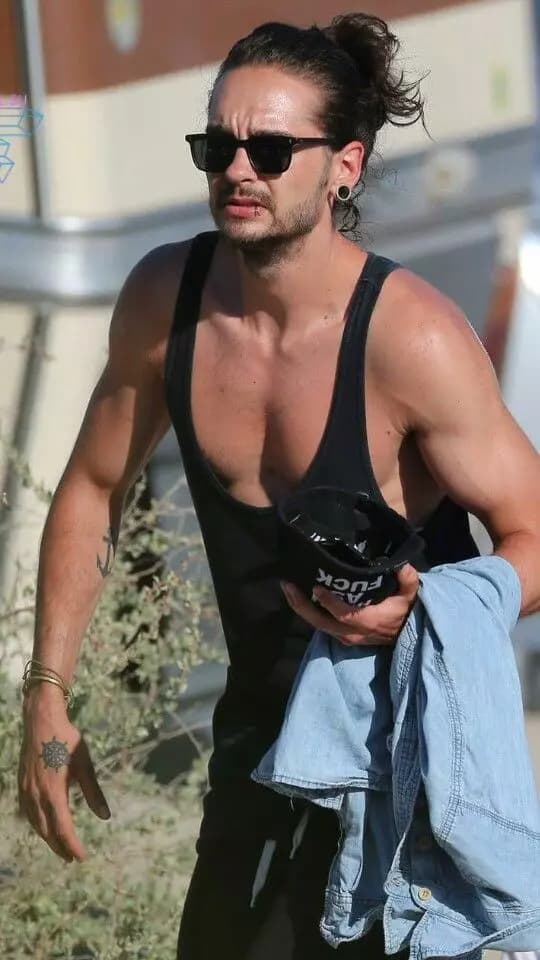 Tom kaulitz  thumbnail