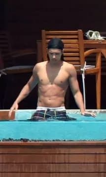 Tom kaulitz  thumbnail