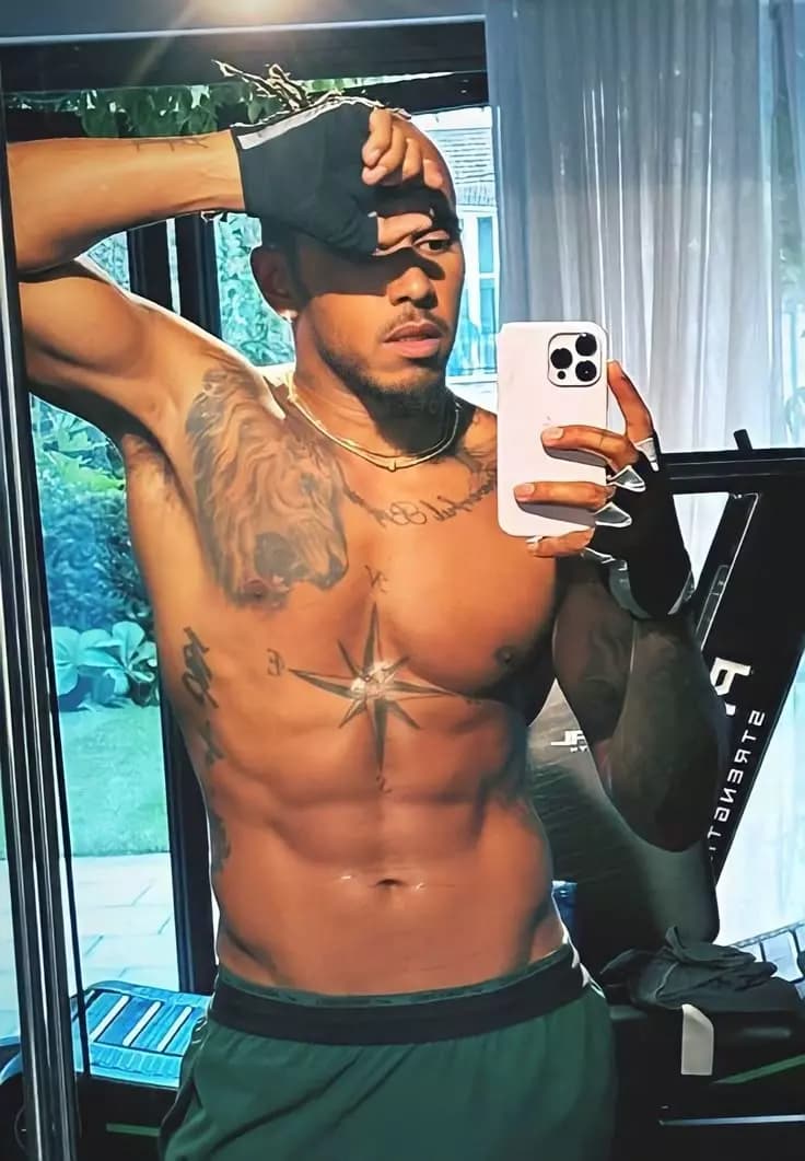 Lewis Hamilton  thumbnail