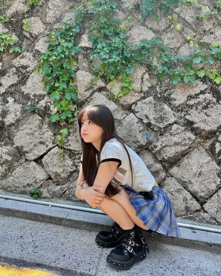 Kim Ji Woo | Cho /P> thumbnail