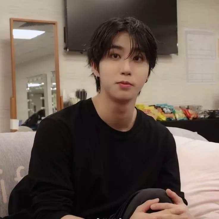Han jisung  thumbnail