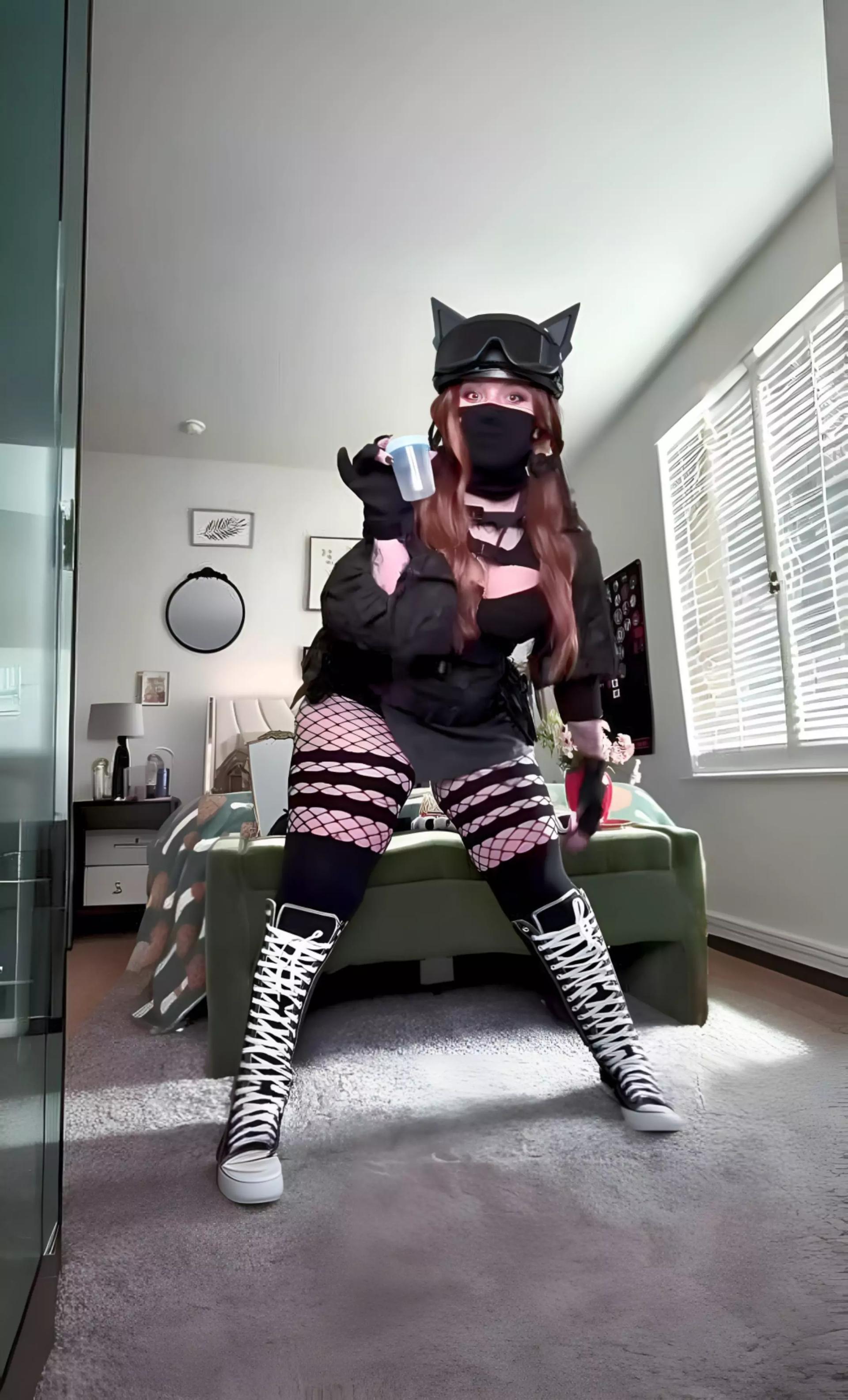 Lauren thumbnail