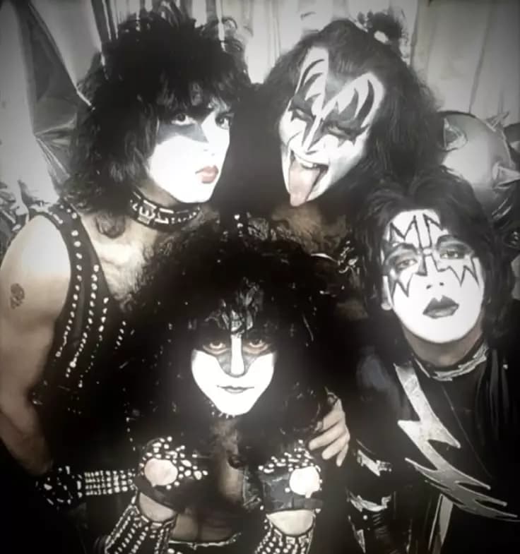 KISS band thumbnail