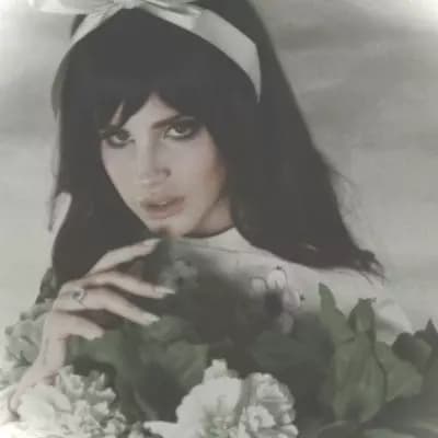 Lana Del Rey-esque Pet thumbnail