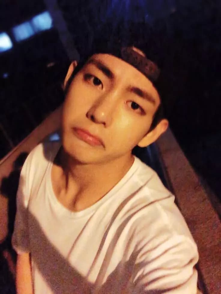 Kim Taehyung thumbnail