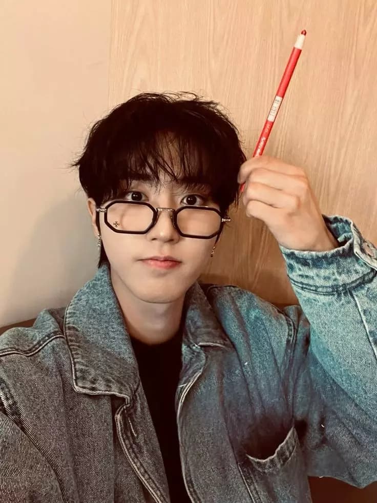Han Jisung thumbnail