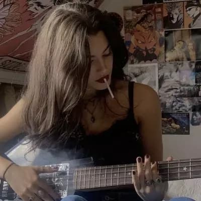 Evelyn Renner thumbnail