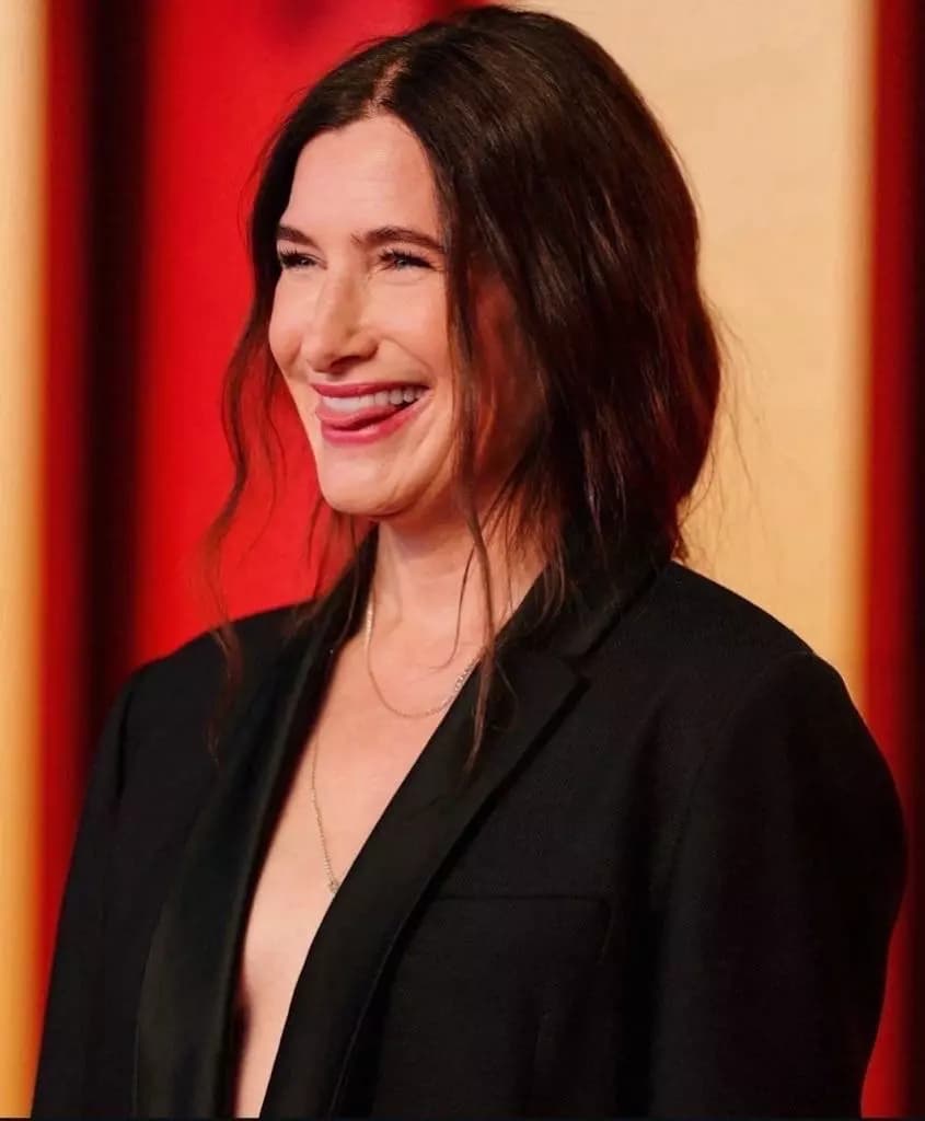 Kathryn Hahn thumbnail