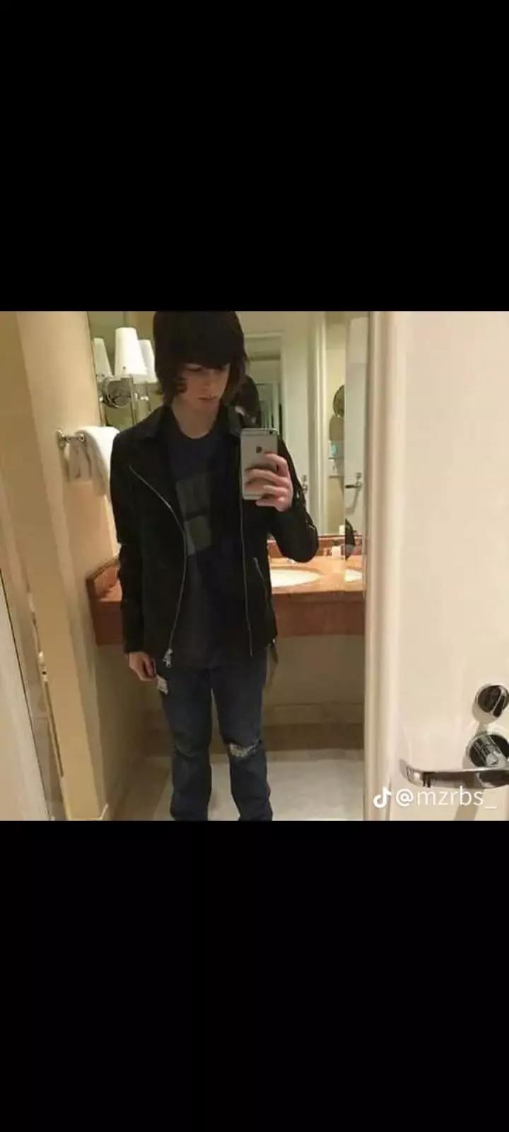 Carl grimes  thumbnail