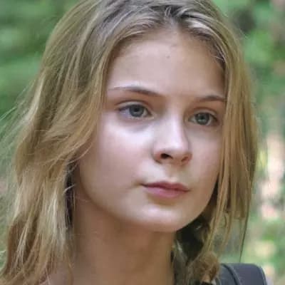 Lizzie Samuels thumbnail