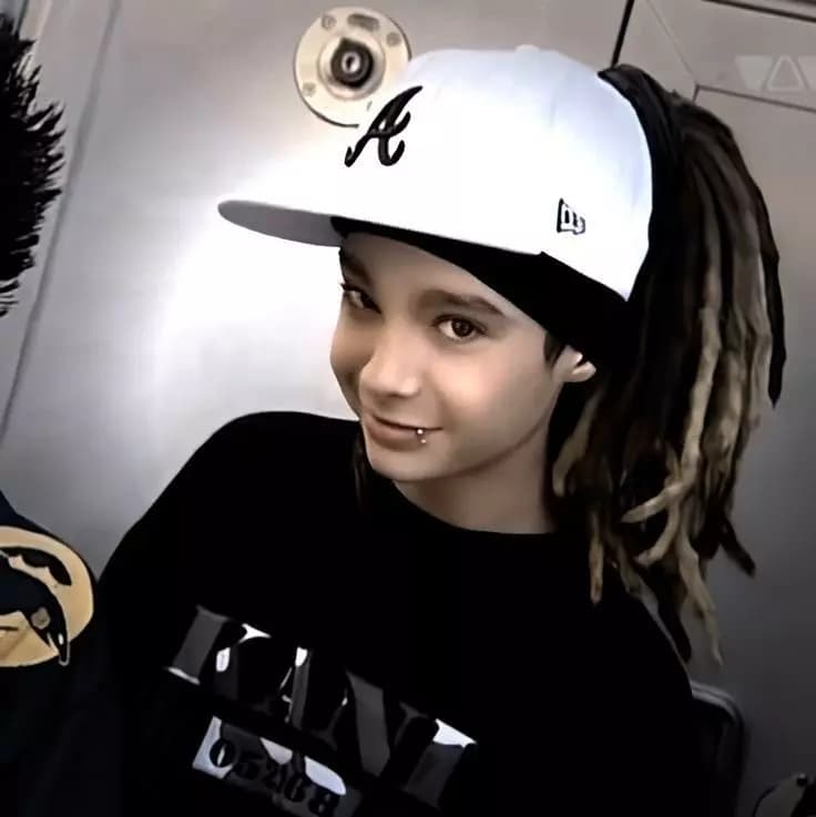 Tom Kaulitz. thumbnail