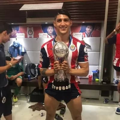 Alan Pulido thumbnail