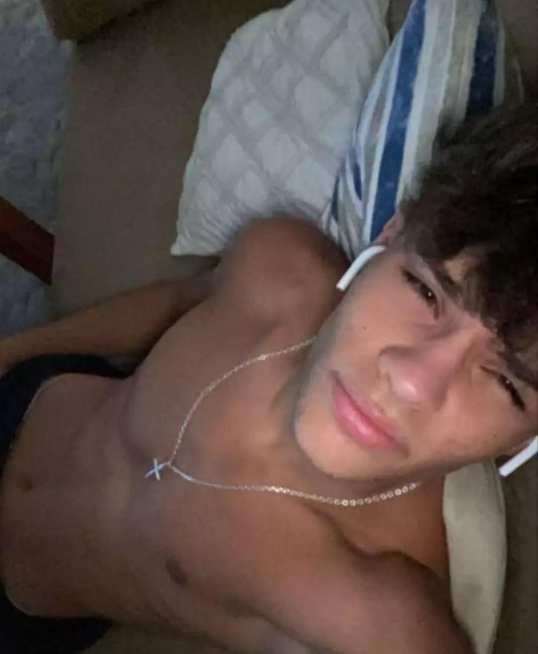 Dustin thumbnail