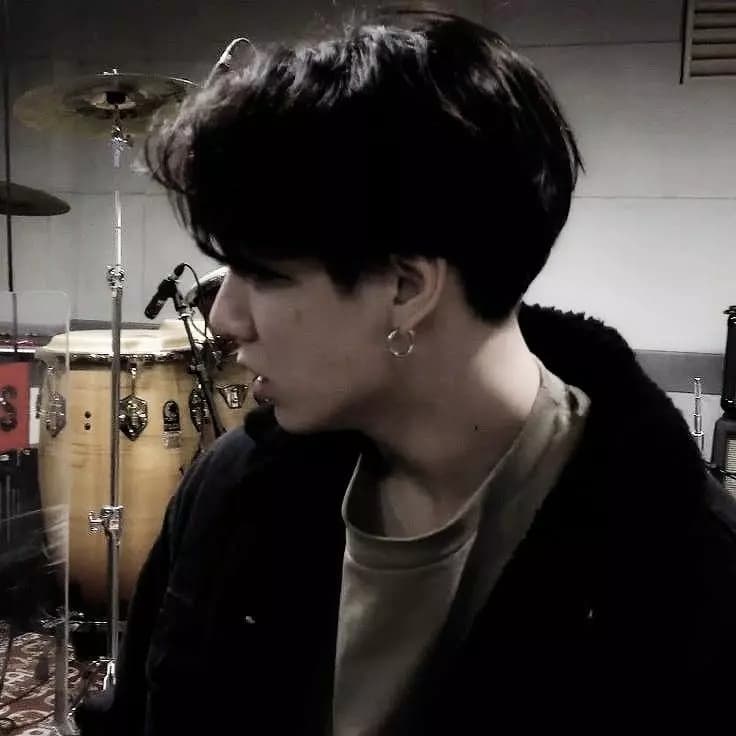 Jeon Jungkook thumbnail