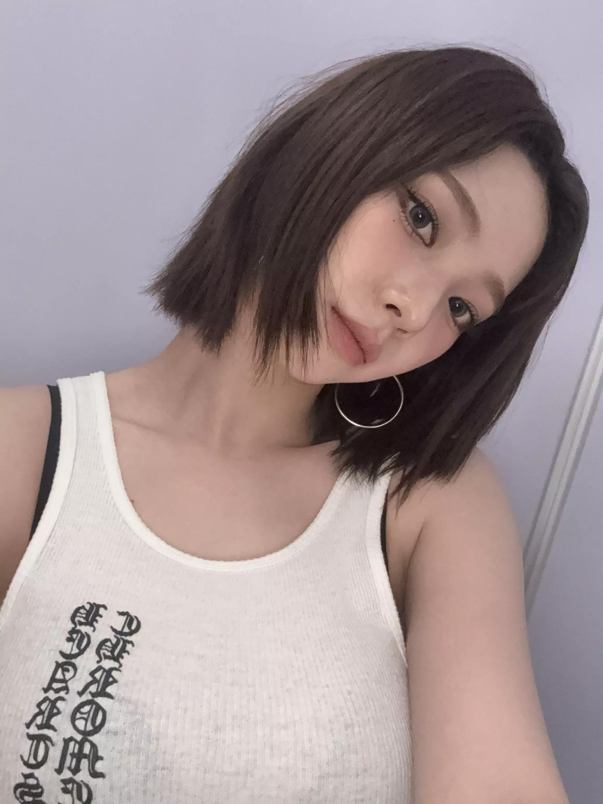 Karina thumbnail