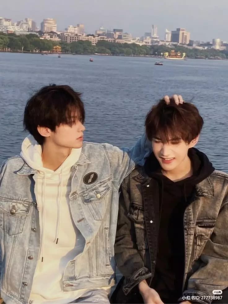 Villain×Hero thumbnail