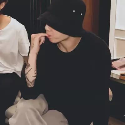 Jeon Jungkook thumbnail