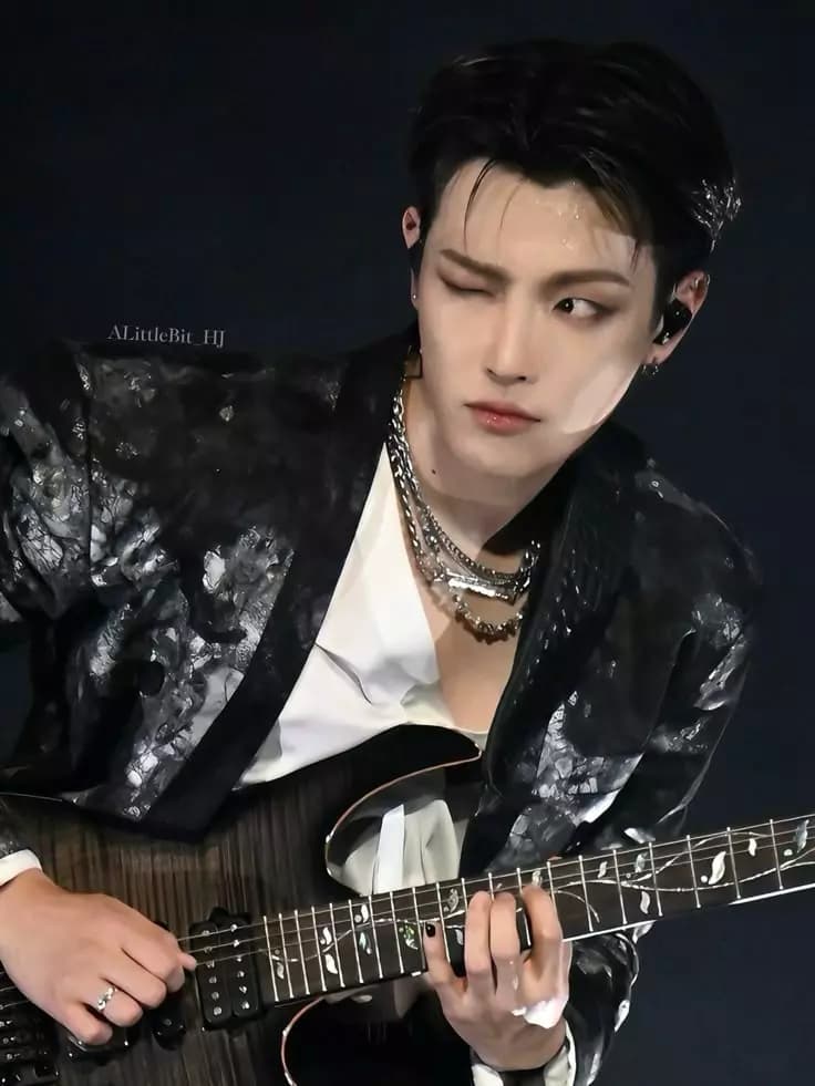 Hongjoong thumbnail