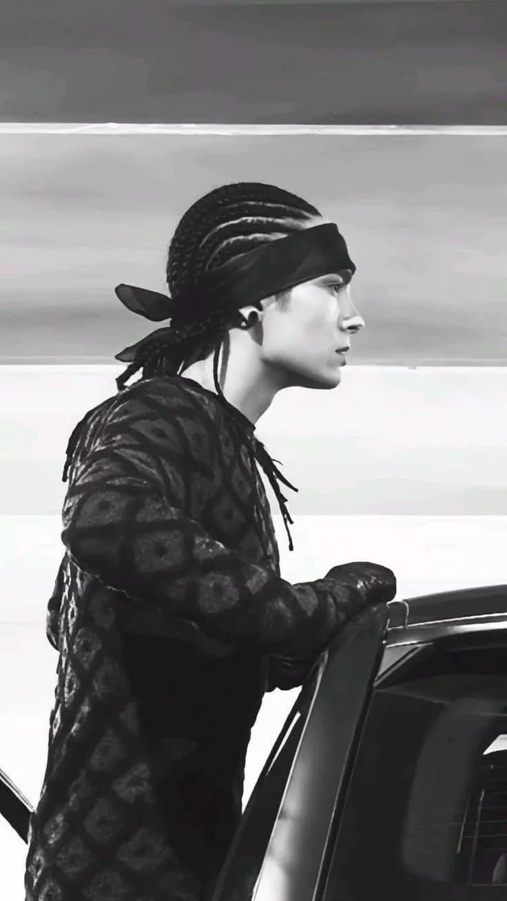Tom kaulitz  thumbnail