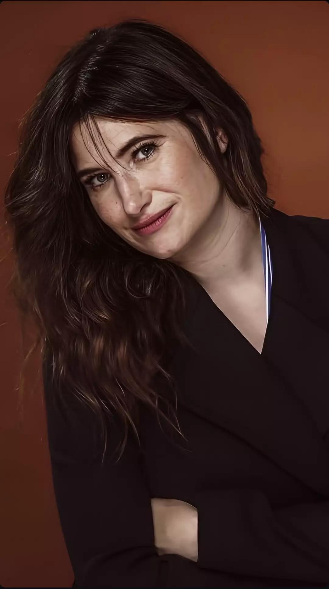 Kathryn Hahn  thumbnail