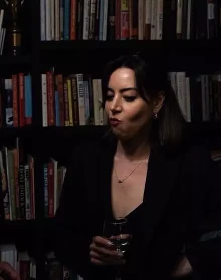 Aubrey plaza  thumbnail
