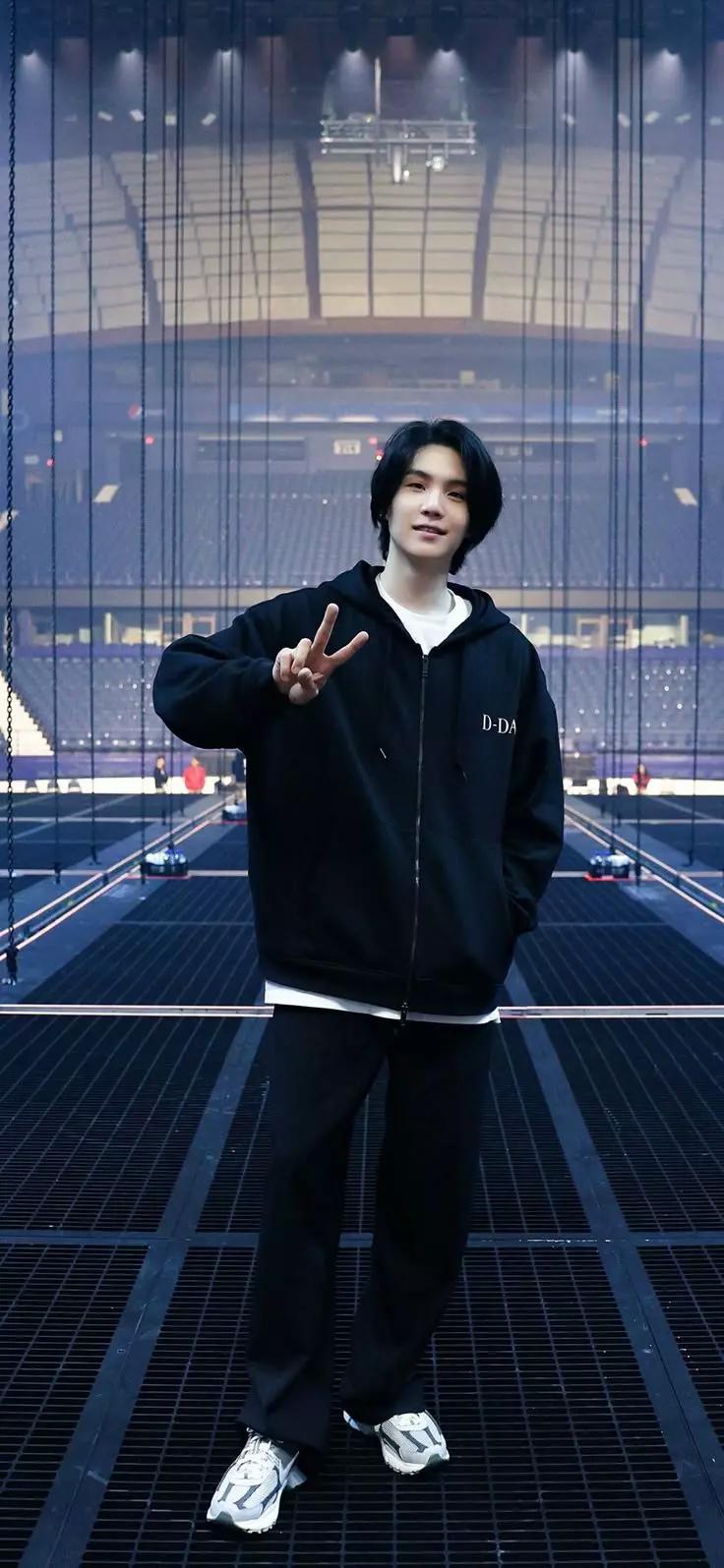 Yoongi Min thumbnail