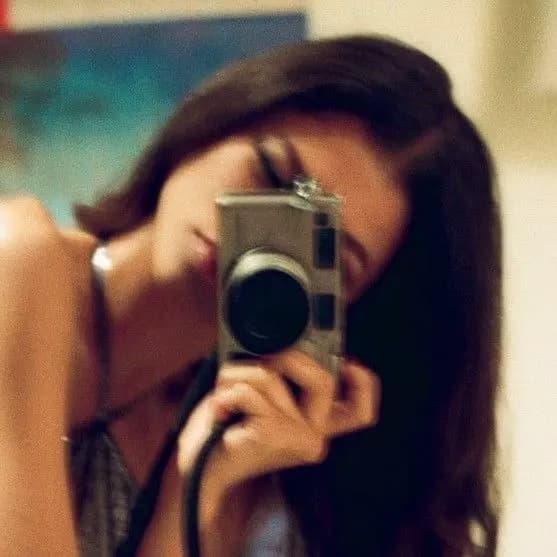 Zendaya (GL/WLW) thumbnail