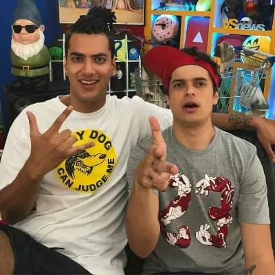 Daniel Molo and Lucas. thumbnail