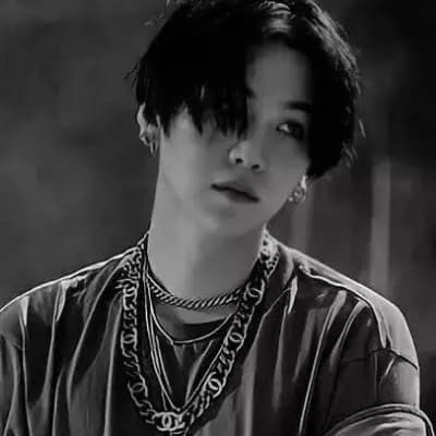 Min Yoongi (Suga) thumbnail