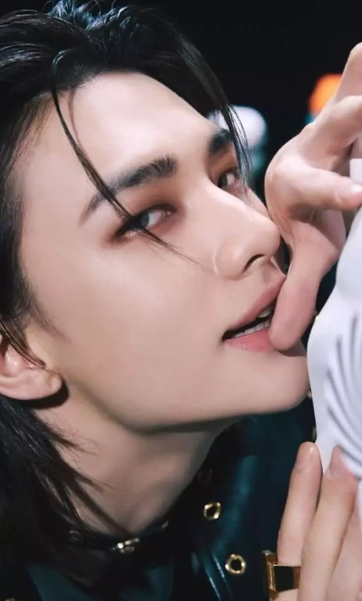 \[Hwang Hyunjin\] thumbnail