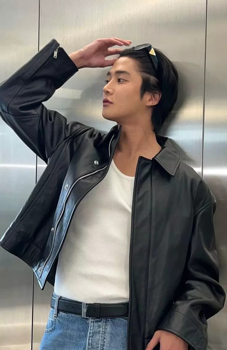 Rowoon  thumbnail