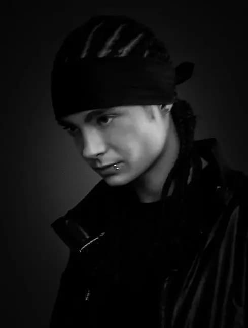 Tom kaulitz  thumbnail