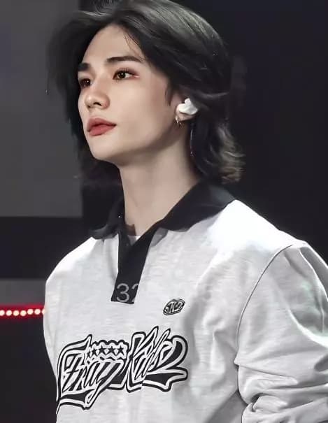 Hwang hyunjin thumbnail