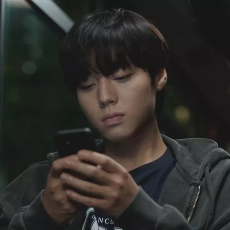 Yoon Si-eun thumbnail