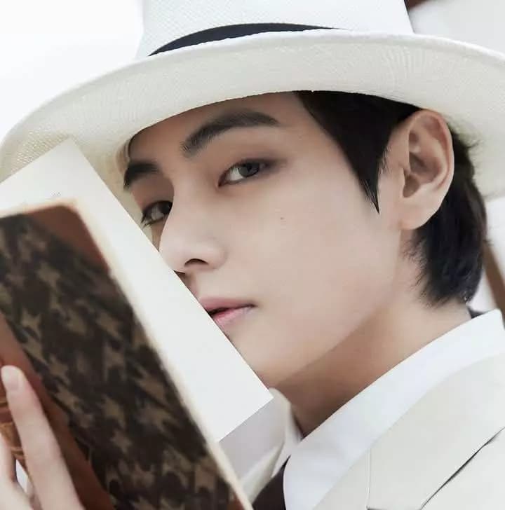 Kim Taehyung  thumbnail