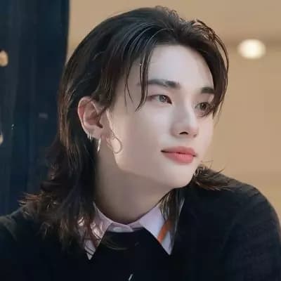 Hyunjin thumbnail