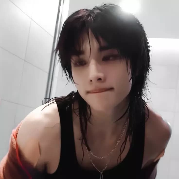 Hyunjin  thumbnail