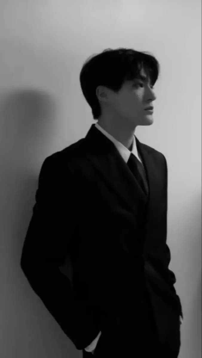 lee jeno thumbnail