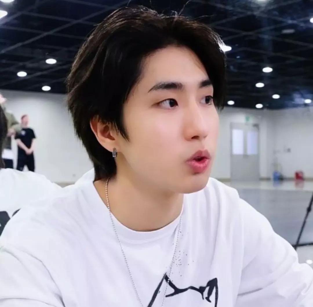 he thumbnail