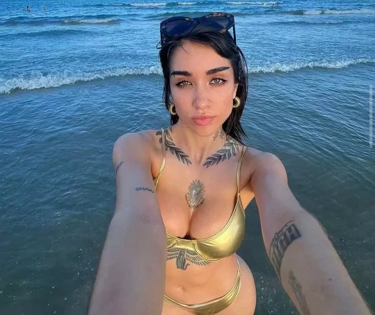 Maria becerra thumbnail