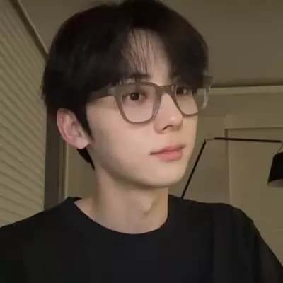 Park Min Hyun thumbnail