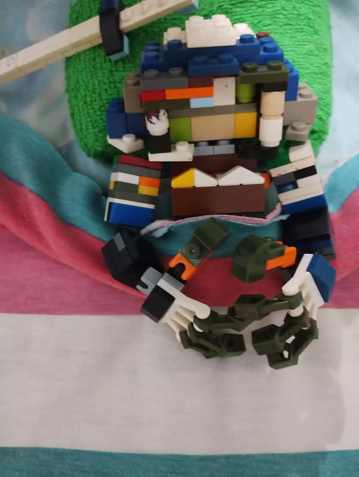 Beatriz (your Lego Doll) thumbnail