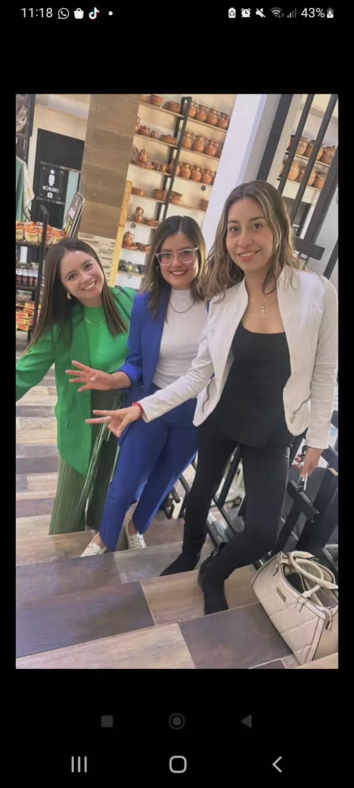 Maestras vianey lili y gloria  thumbnail