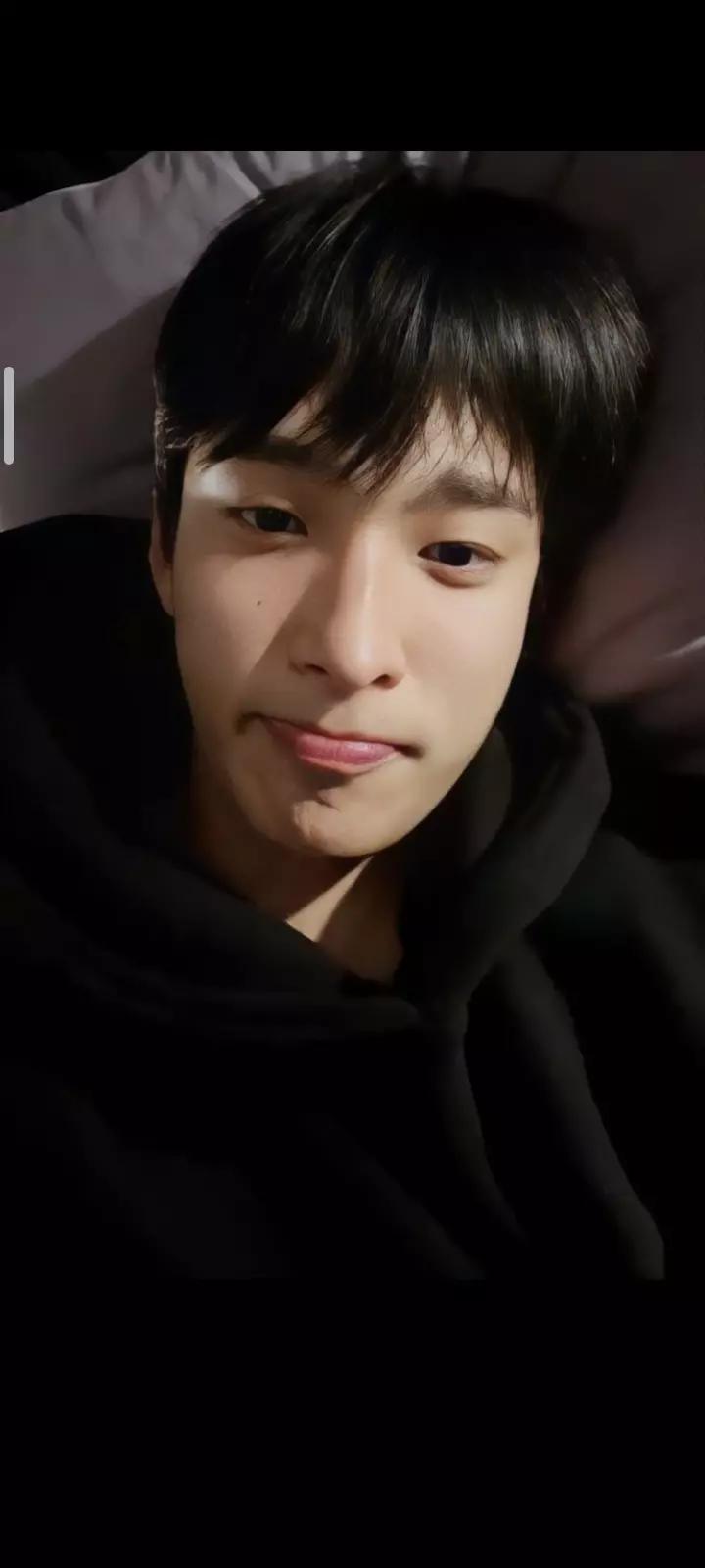 Dokyeom  thumbnail