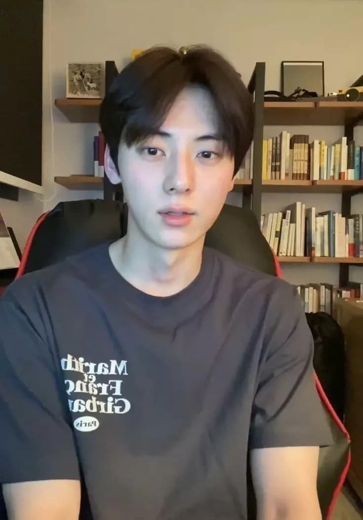 Hwang Minhyun thumbnail