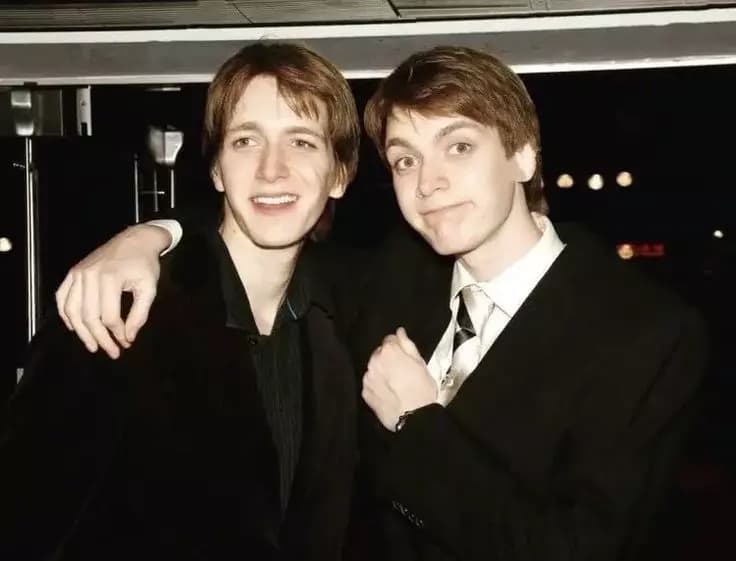 twins Weasley thumbnail