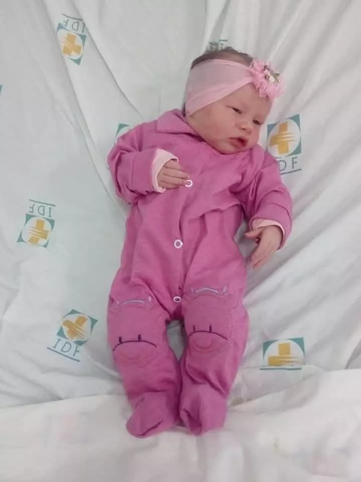 pearl (your newborn daughter) thumbnail
